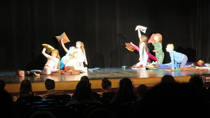 Młodzi aktorzy w piotrkowskim MOK