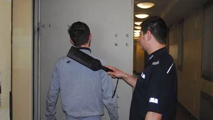 Groził nożem, ukradł 50 zł i ubrania 