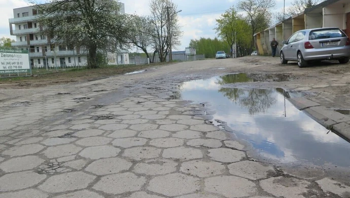 Trylinka na Broniewskiego pamięta czasy Stalina 