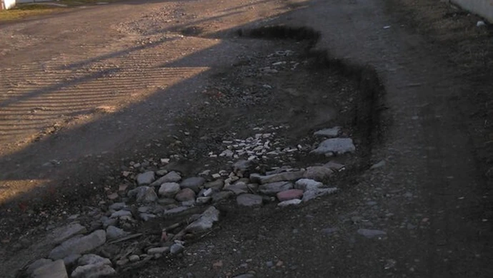 Błoto, dziury i prawie 500 garaży. Na Górniczej bez zmian 