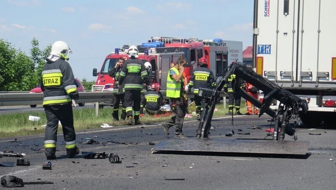 Trzy tiry zderzyły się na „gierkówce” 