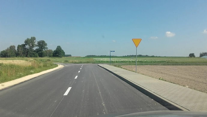 Do Majkowa Dużego po nowym asfalcie