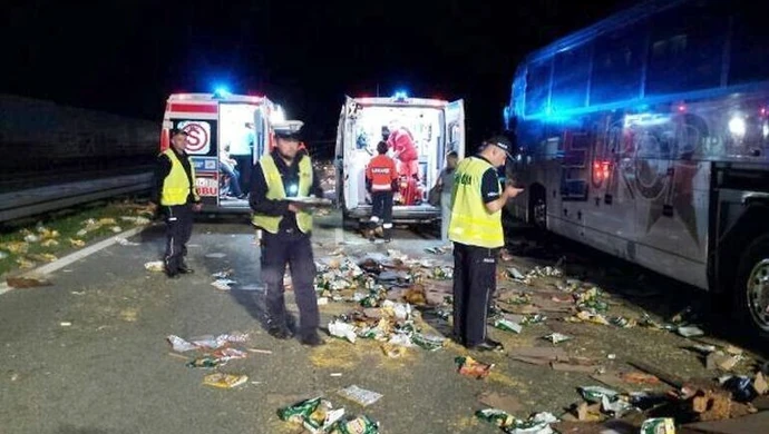 Wypadek na S8. W autobusie było 48 dzieci 