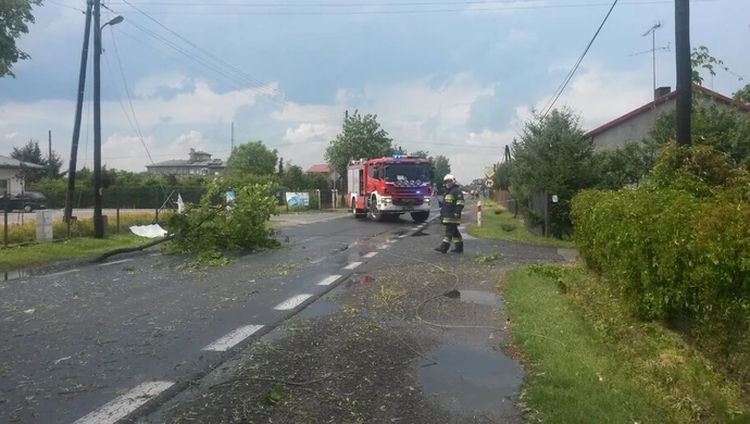 Nawałnica znowu  zrywała dachy 