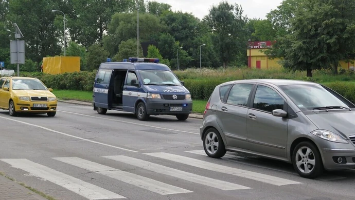 Kolizja na przejściu dla pieszych przy „Chrobrym”
