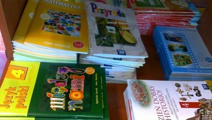 Komu należy się szkolna wyprawka? 