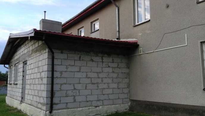Wola Krzysztoporska: Modernizują Dom Ludowy w Woźnikach