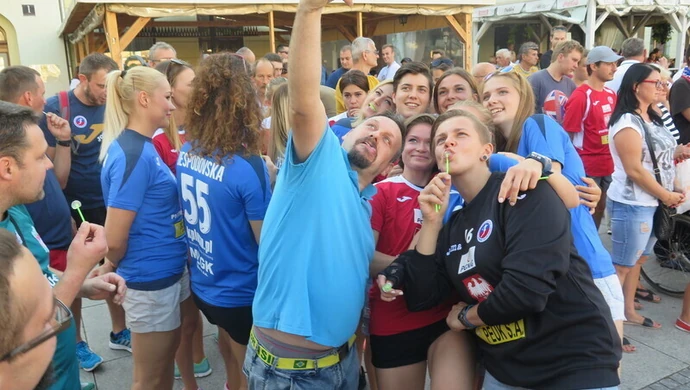 Piotrcovia wyszła do ludzi