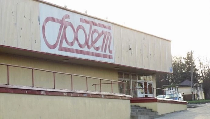 62-latek dostał w głowę Jackiem Danielsem 