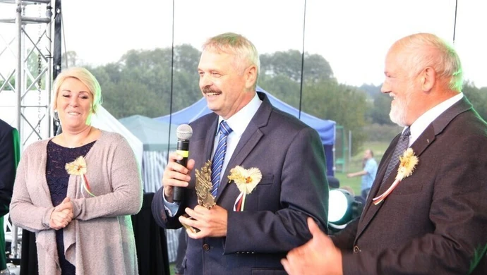 Dla kogo "Zasłużony dla Powiatu Piotrkowskiego"?