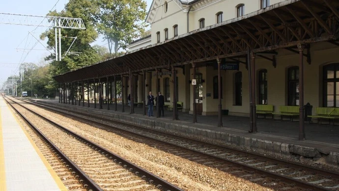 Czekała tyle lat – wiata przejdzie remont 