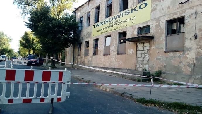 Osunęła się ściana w byłym Metalplaście. Na terenie nieruchomości przebywał bezdomny! 