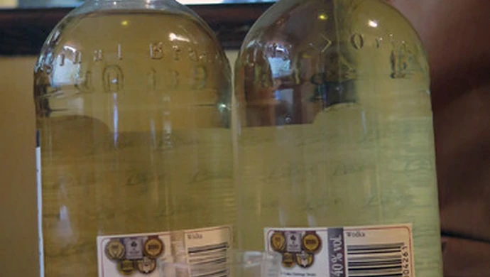 Służba Celna ostrzega przed zatrutym alkoholem