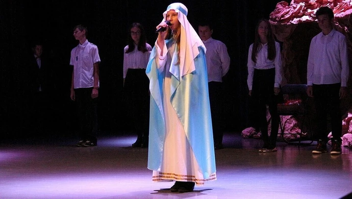 Młodzież z Gomulina uczciła Dzień Papieski