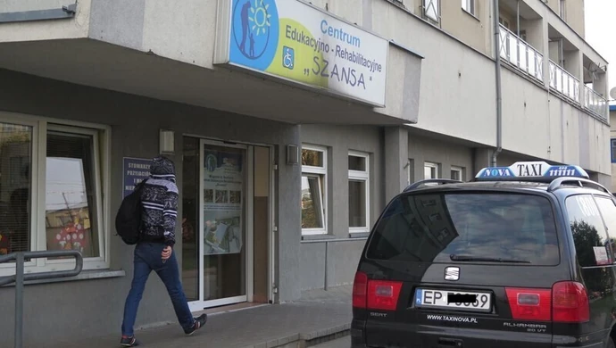 Urząd jednak zapewni transport dzieciom z Szansy 