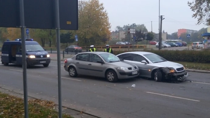 Zderzenie osobówek na Kopernika [AKTUALIZACJA]