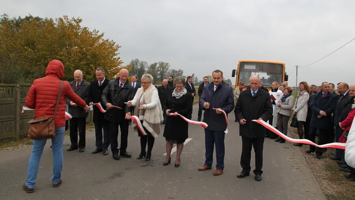 Nowoczesna droga połączyła gminy