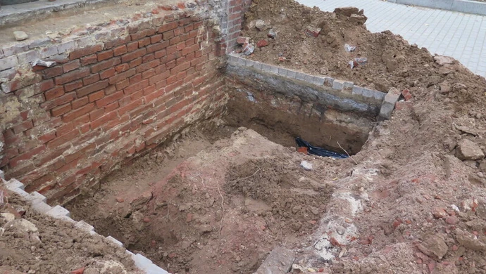 Remontowali kaplicę, znaleźli kości dwóch osób 