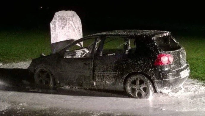 W gm. Czarnocin spłonął samochód 