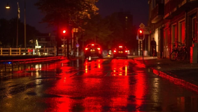 Polscy kierowcy coraz ostrożniejsi?