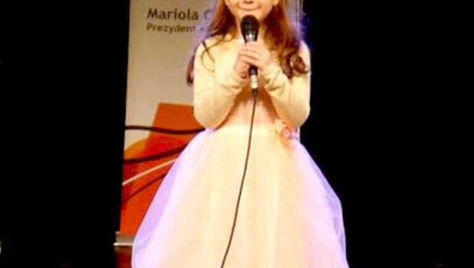 Julia Kowalska reprezentantką Piotrkowa na Międzynarodowym Festiwalu Kolęd i Pastorałek