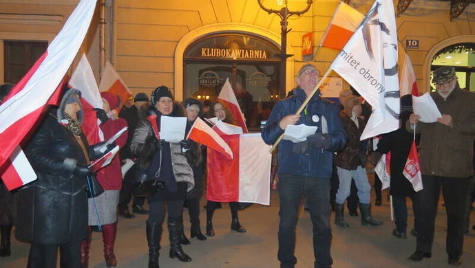 Kolejna demonstracja przed biurem PiS