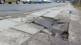 Uwaga na zapadnięty chodnik na ul. Śląskiej! 