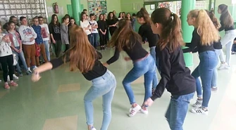 Dzwonek na obiad w Gimnazjum nr 4 