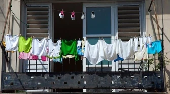 Prezydent nie chce majtek na balkonach 