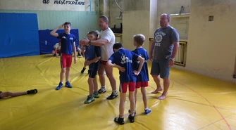 Zapasy rozwijają ciało...i umysł