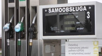 Kontrolowali stacje paliw 