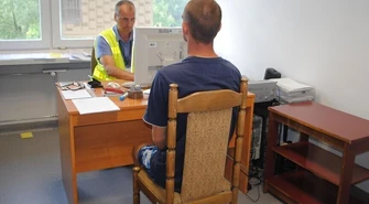 Wyniósł z piwnicy 55-calowy telewizor 