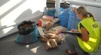 Piotrków. Kontrabanda w samochodzie