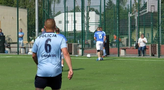 Mundurowi grali w piłkę