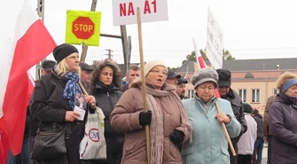 "Chcemy po prostu normalnie żyć" - w Srocku protestują