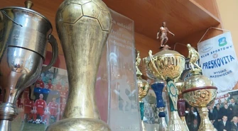 Dyrektor OSiR-u tańczy solo. Sprawa pucharów nadal nierozwiązana 