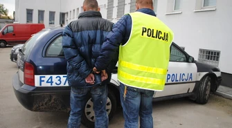 Metodą &#8222;na klamkę&#8221; kradł damskie torebki 