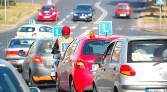 Nie będzie zmian w przepisach dla młodych kierowców?