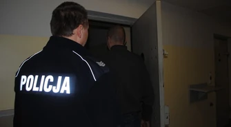 Uskodził samochód... grabiami. Historia miłosna w tle