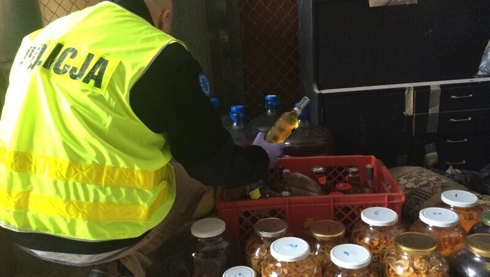 Zlikwidowano bimbrownię na terenie gminy Rozprza