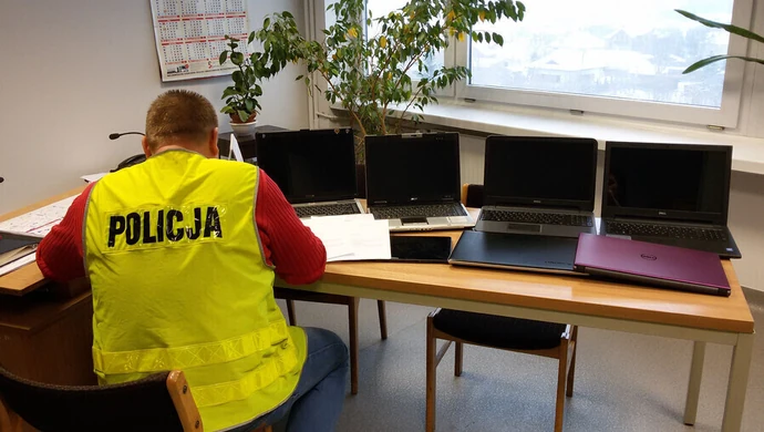 Okradli sklep komputerowy. Grozi im 10 lat więzienia