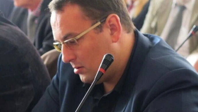 Piotrkowski radny wnioskuje o darmową komunikację. W przypadku smogu