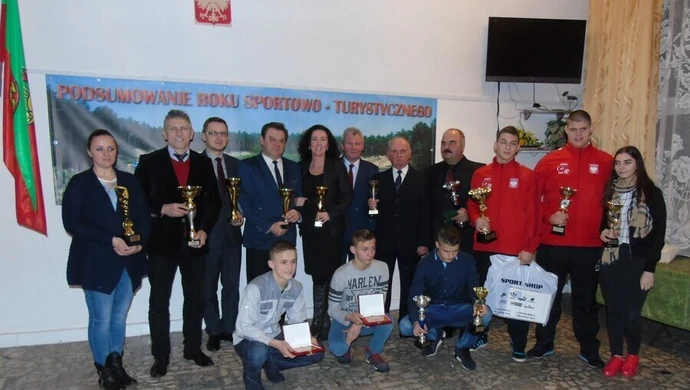 Wola Krzysztoporska w sportowej czołówce powiatu i województwa