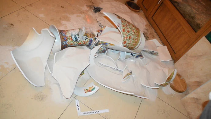 Nie sprzedali mu piwa, więc potłukł wazony o wartości...10 tysięcy złotych