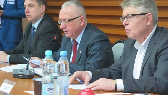 Nie ma większości, nie ma zmian w budżecie 