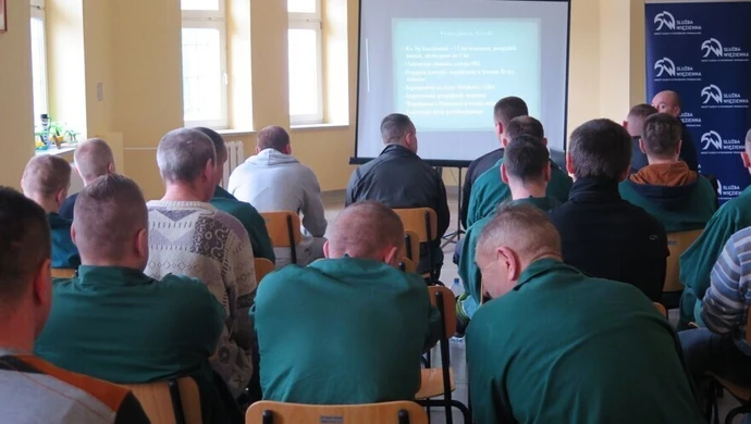 Osadzeni lubią historię 