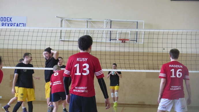 Liga szóstek. Trwa faza play off