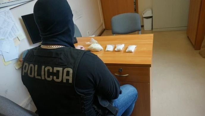 W mieszkaniu 31-latka znaleźli ponad 0,5 kg mefedronu 