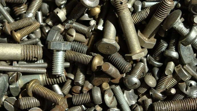 Czy jakość mocowań i śrub faktycznie ma tak duże znaczenie?