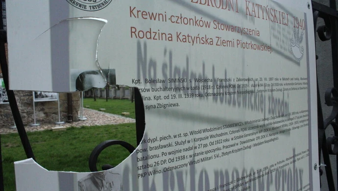 Kto zniszczył wystawę o Katyniu? 